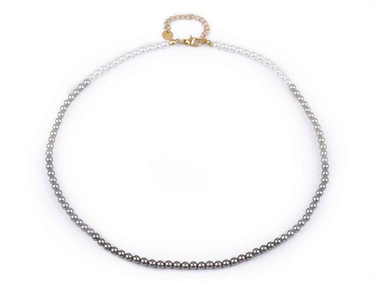 Imitation pearl necklace color combination