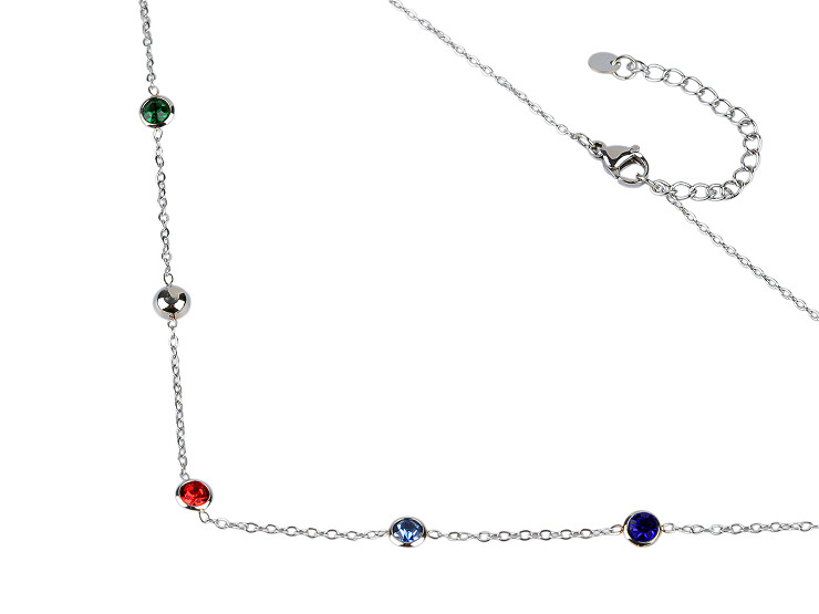 Náhrdelník z nerezovej ocele s brúsenými kamienkami
