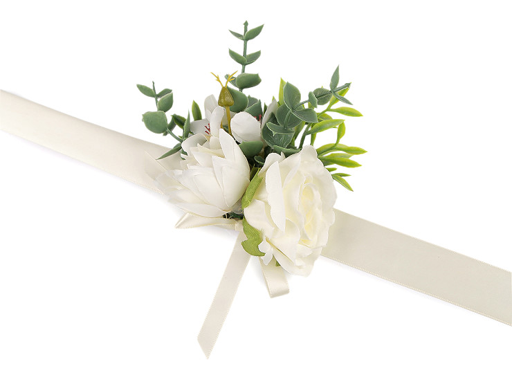 Bridesmaid flower bracelet with ribbon tie