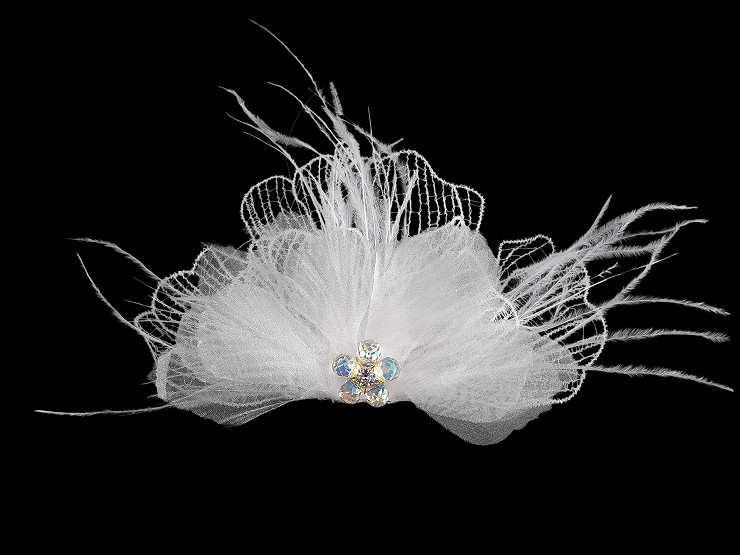 Brož se skleněnými broušenými korálky a peřím