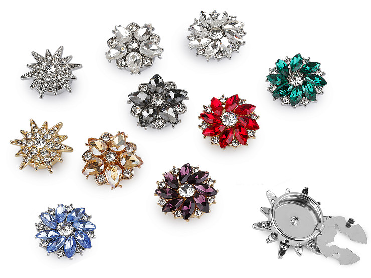 Ozdoba na gombík s brúsenými kamienkami