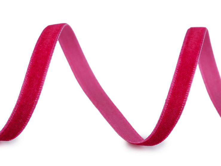 Sametová stuha šíře 7 mm