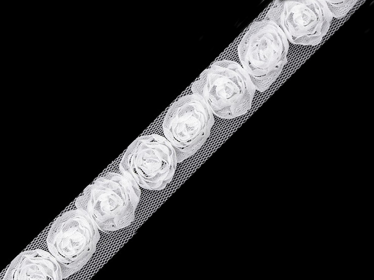 Taśma na tiulu szerokość 20mm z różami