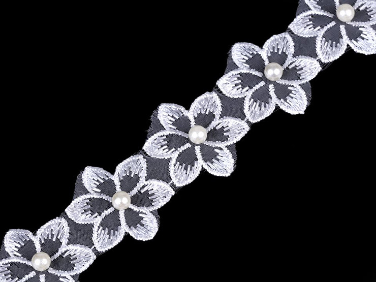 Galon / Dantelă brodată pe organza cu flori și perle, 35 mm