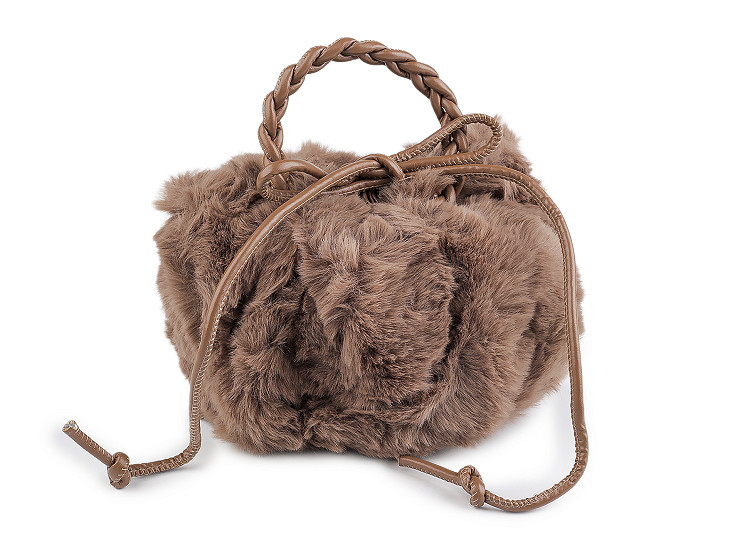 Sac à main en fourrure, 24 x 18 cm