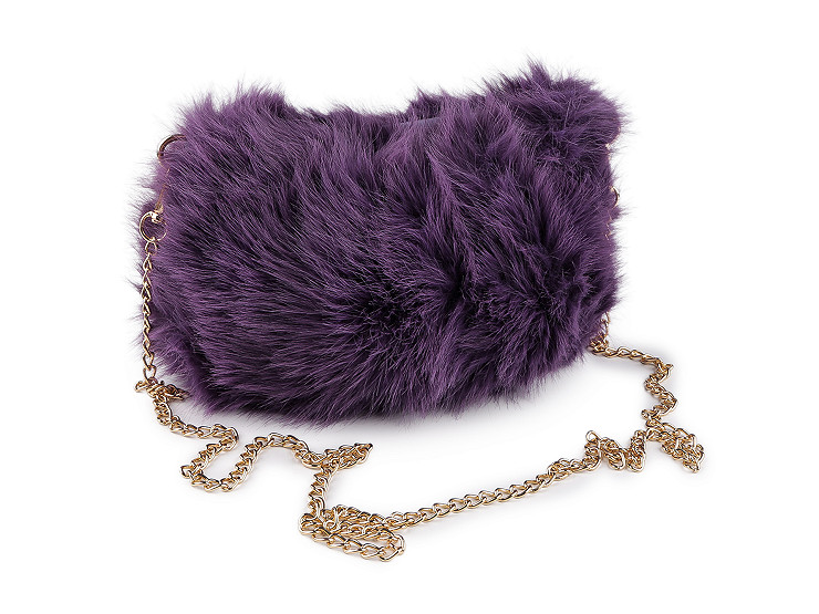 Kožešinová kabelka s kovovým řetízkem 24x19 cm
