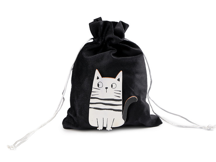 Velvet Gift bag with wooden cat 14.5x19.5 cm 