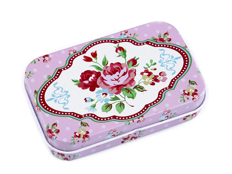 Caja de hojalata con flores de prado
