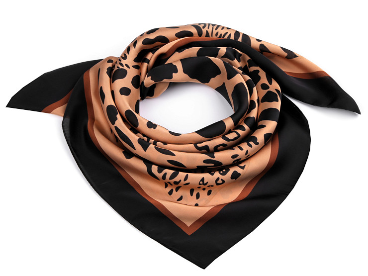 Saténový šátek leopard 70x70 cm