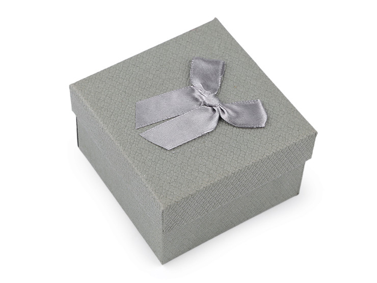 Box with bow 9x9 cm