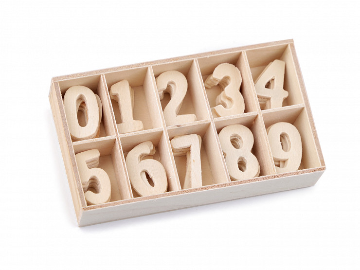 Dřevěná čísla v krabici