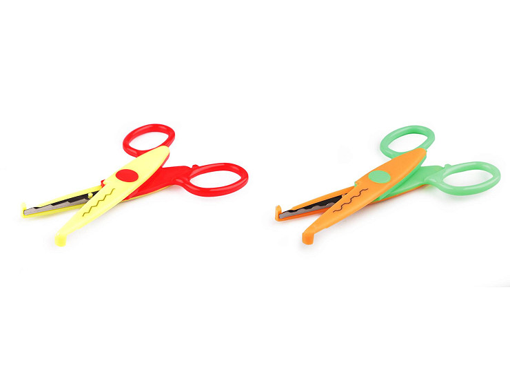 Children's scissors with a creative wave and serrations, length 13 cm