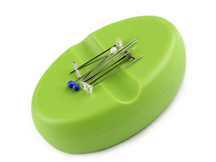 Magnetic pad for needles and pins