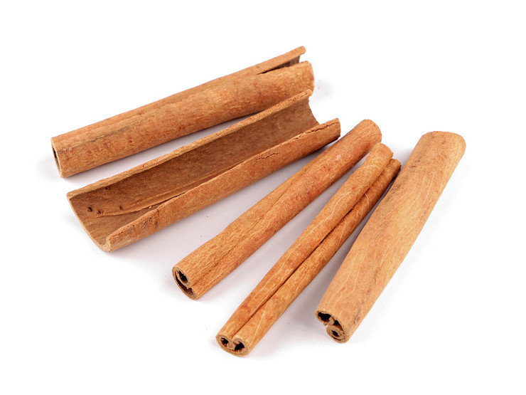 Natural cinnamon for arranging / decoration