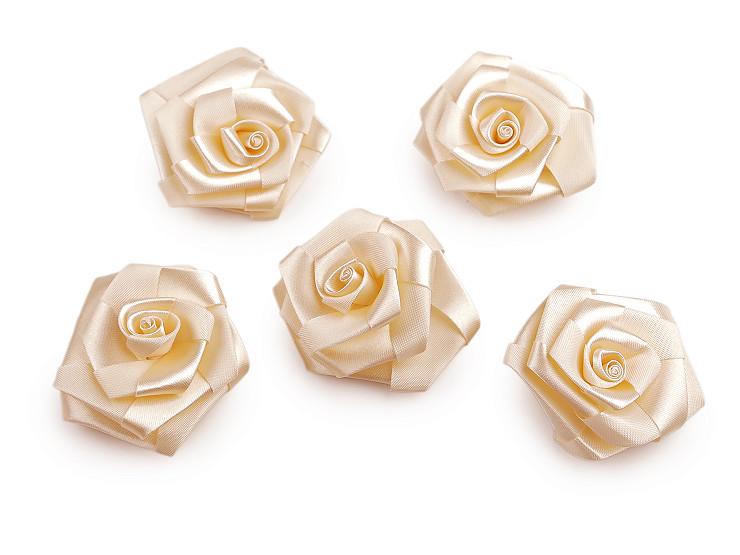 Saténová růže Ø50 mm