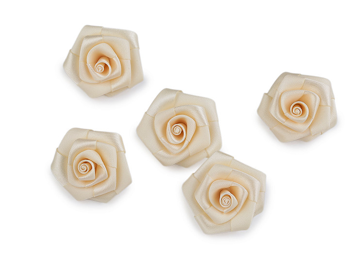 Saténová růže Ø35 mm